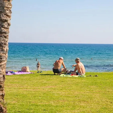 Caesar Lovely & Cozy 1 Bedroom Home, With Pools & Spas * Trikomo