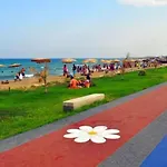 Caesar Lovely & Cozy 1 Bedroom Home, With Pools & Spas Daire *