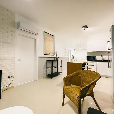 Apartamento Luxury 3 Bedroom Penthouse With Huge 255M2 Terrace With Jacuzzi In Courtyard Iskele