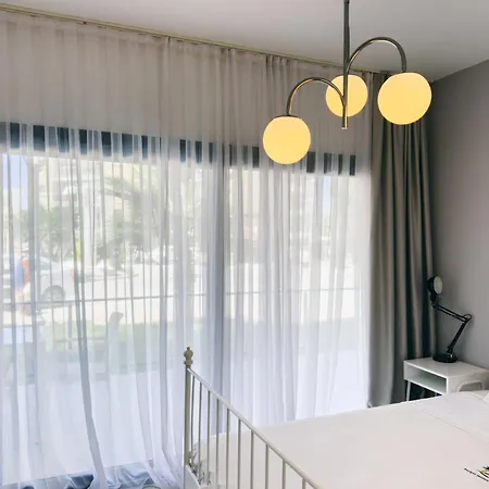 Luxury 3 Bedroom Penthouse With Huge 255M2 Terrace With Jacuzzi In Courtyard Iskele