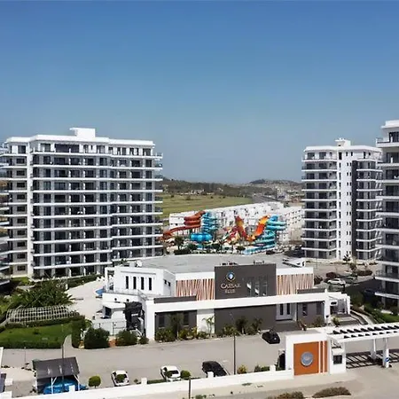 Apartamento Luxury 3 Bedroom Penthouse With Huge 255m2 Terrace With Jacuzzi In Courtyard Iskele Trikomo