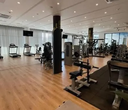 Luxury 3 Bedroom Penthouse With Huge 255m2 Terrace With Jacuzzi In Courtyard Iskele Apartamento
