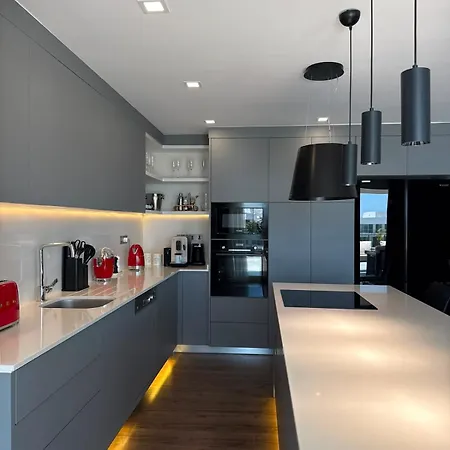 Luxury 3 Bedroom Penthouse With Huge 255m2 Terrace With Jacuzzi In Courtyard Iskele *