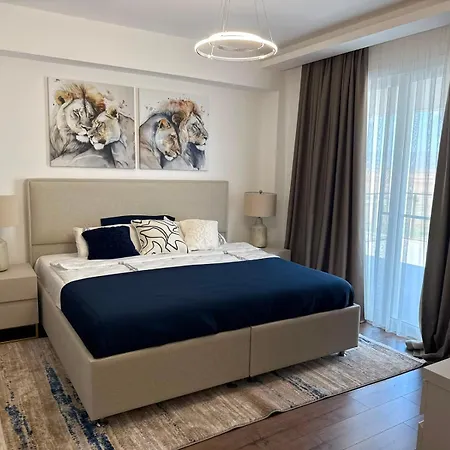 Luxury 3 Bedroom Penthouse With Huge 255m2 Terrace With Jacuzzi In Courtyard Iskele Apartamento