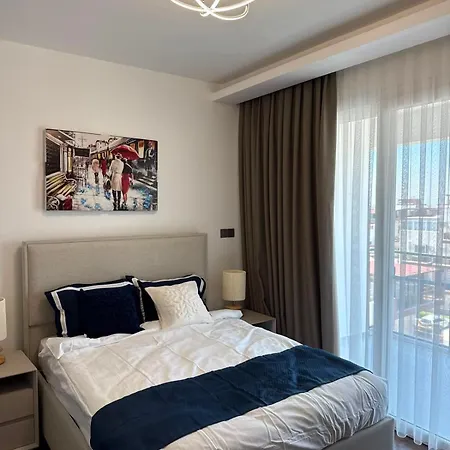 Luxury 3 Bedroom Penthouse With Huge 255m2 Terrace With Jacuzzi In Courtyard Iskele Apartamento