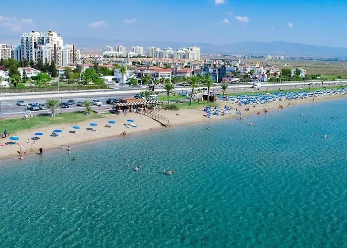 Caesar Lovely & Cozy 1 Bedroom Home, With Pools & Spas